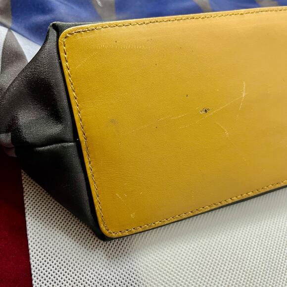 Gucci by Tom Ford Jacquard Blue Tote Silk Scarf Print Gold Tone Hardware - Picture 7 of 9